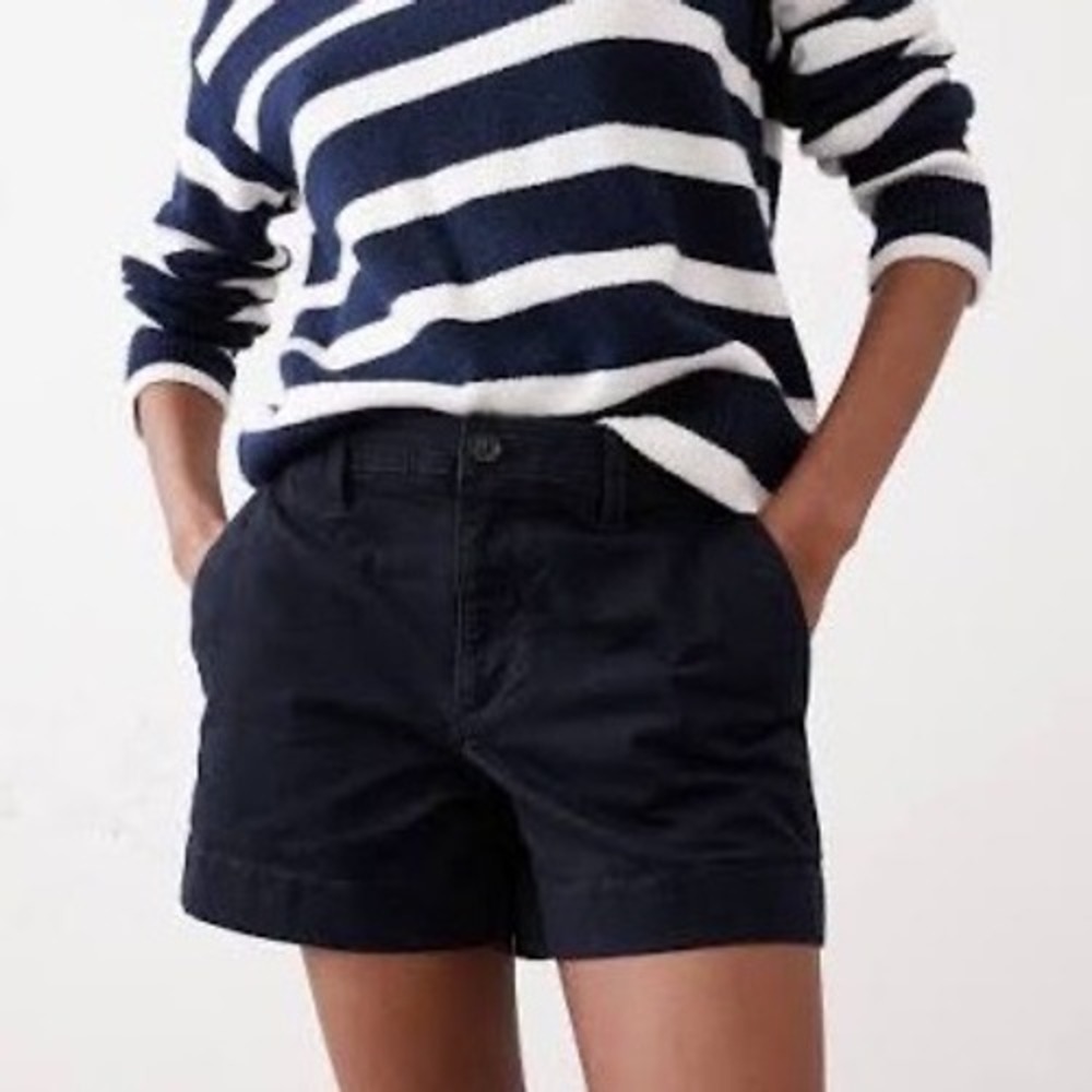 NWT Banana Republic Preppy Navy Blue Chino Shorts Size 6 Summer Casual